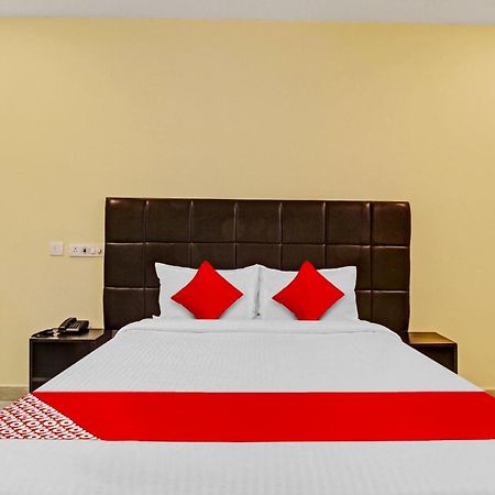 Super Hotel O Lakshmi Royal Inn Warangal Buitenkant foto