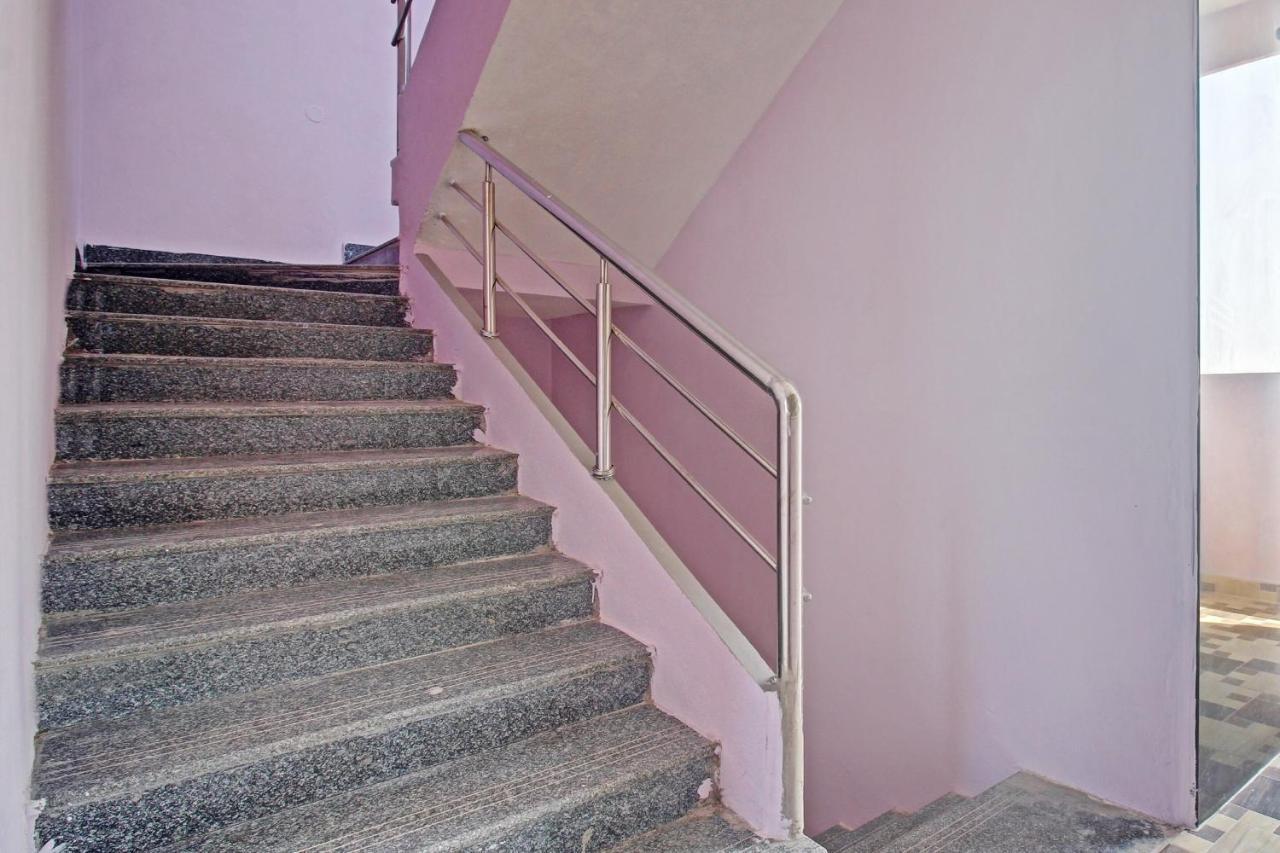 Super Hotel O Lakshmi Royal Inn Warangal Buitenkant foto