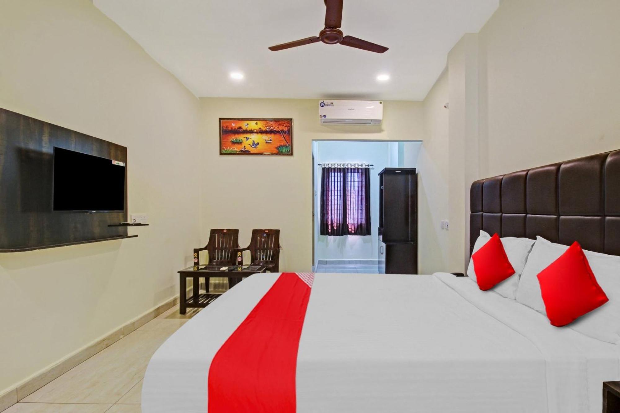 Super Hotel O Lakshmi Royal Inn Warangal Buitenkant foto
