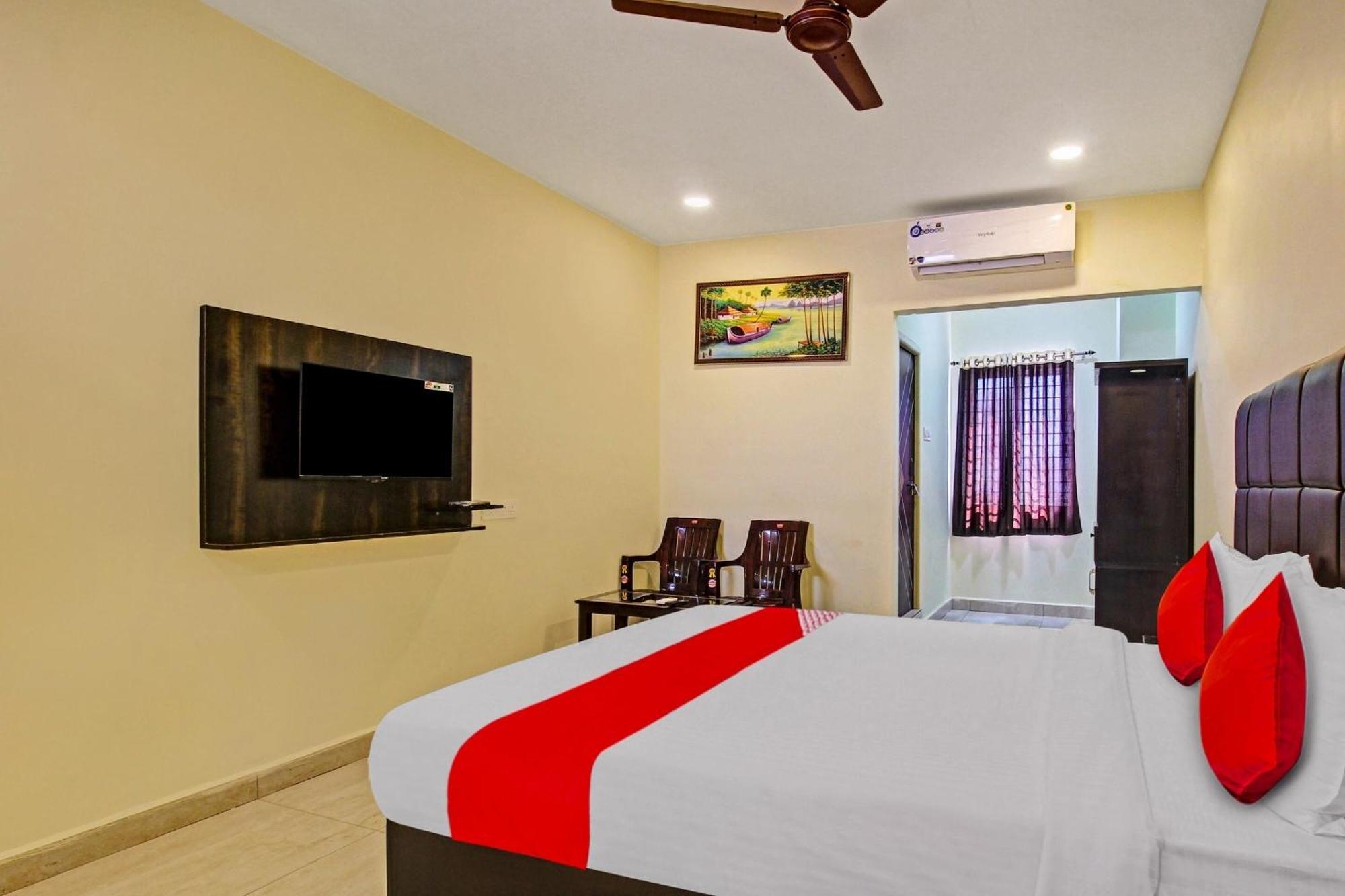 Super Hotel O Lakshmi Royal Inn Warangal Buitenkant foto